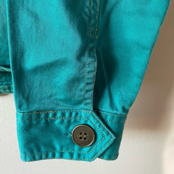 Teal Jacket Brass Metal Button Details - Picture 5 of 7
